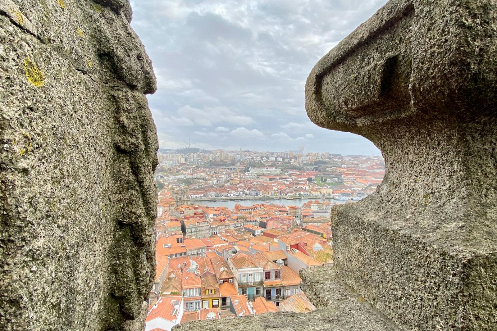 Blick auf Porto vom Clérigos-Turm