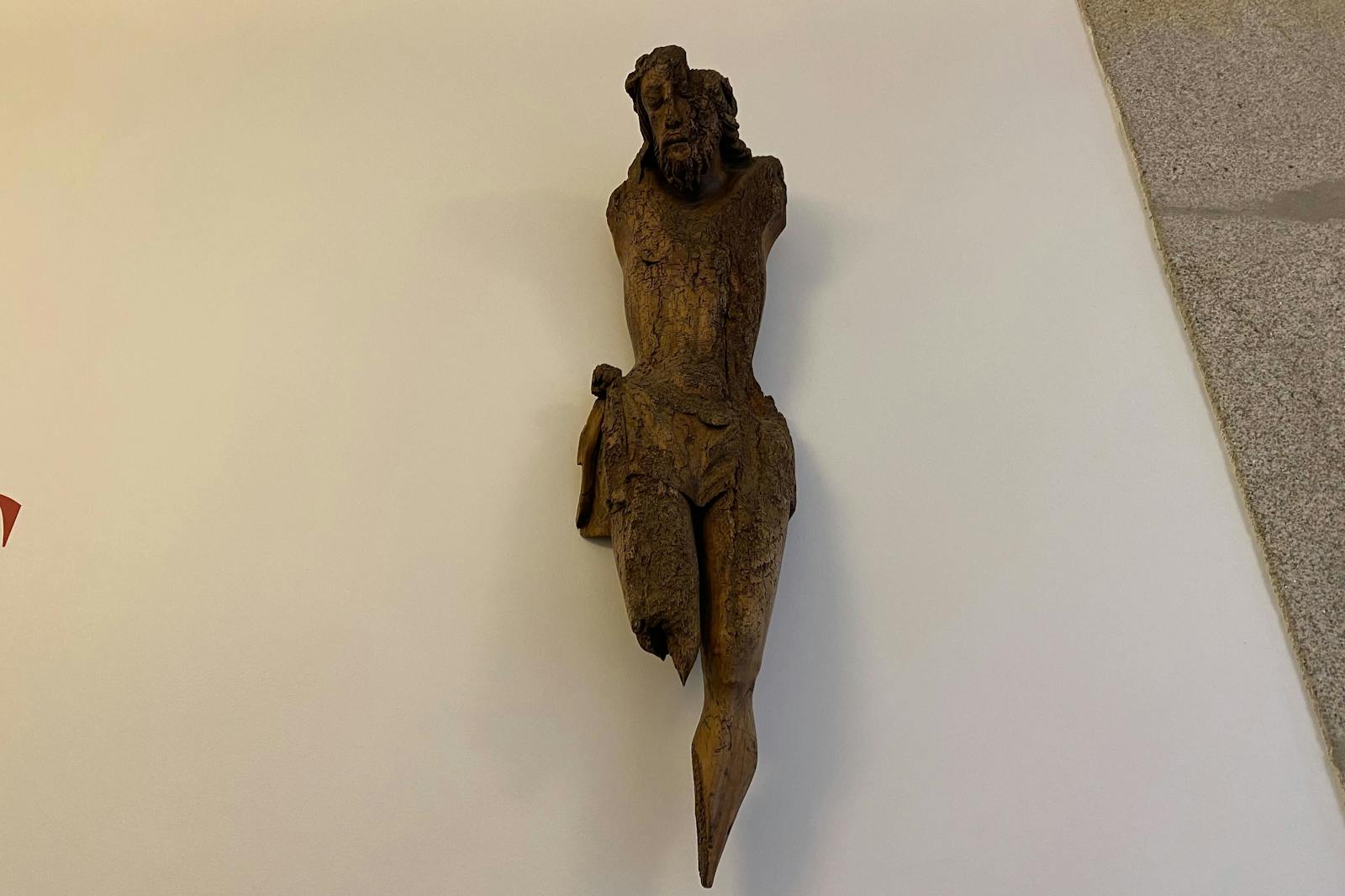 Statue en bois de la Tour de Clérigos