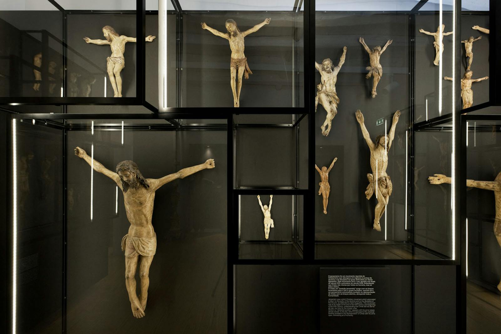 Башня Клеригос крупным планом